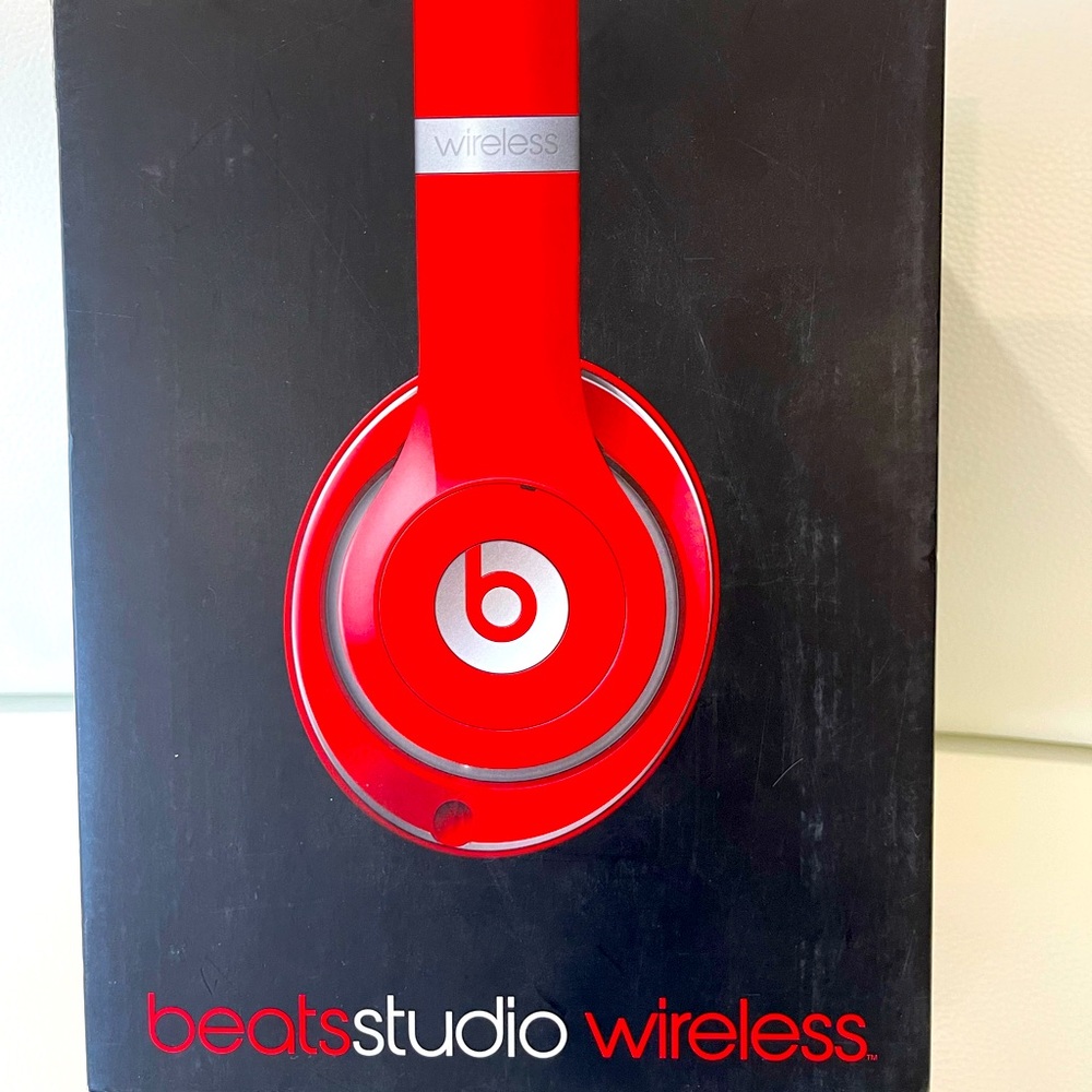 SOLD Beats studio wireless